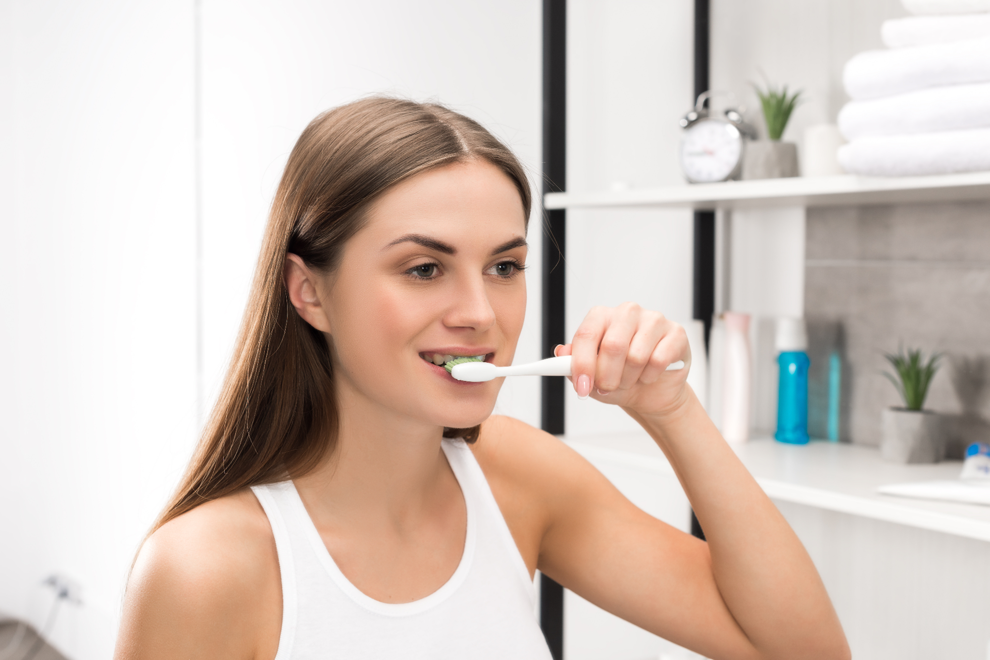 Zobna higiena – je za kakovostno dovolj samo zobna ščetka in pasta?